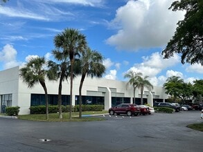 3600-3665 Park Central Blvd N, Pompano Beach, FL à louer Photo intérieure– Image 2 sur 7