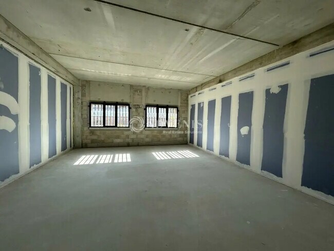 Plus de détails pour Bureau à vendre