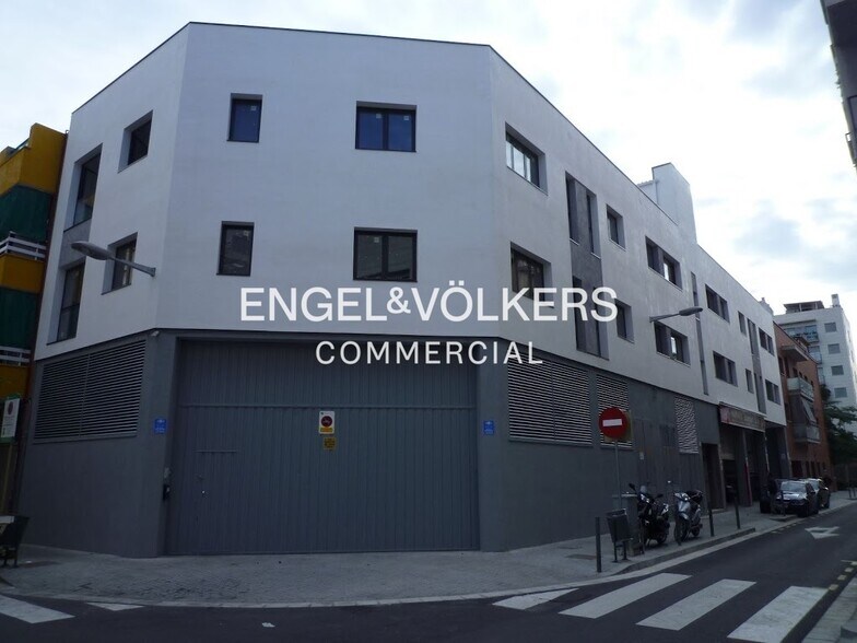 Local commercial dans L'Hospitalet de Llobregat, Barcelona à louer - Photo de l’immeuble – Image 1 sur 3