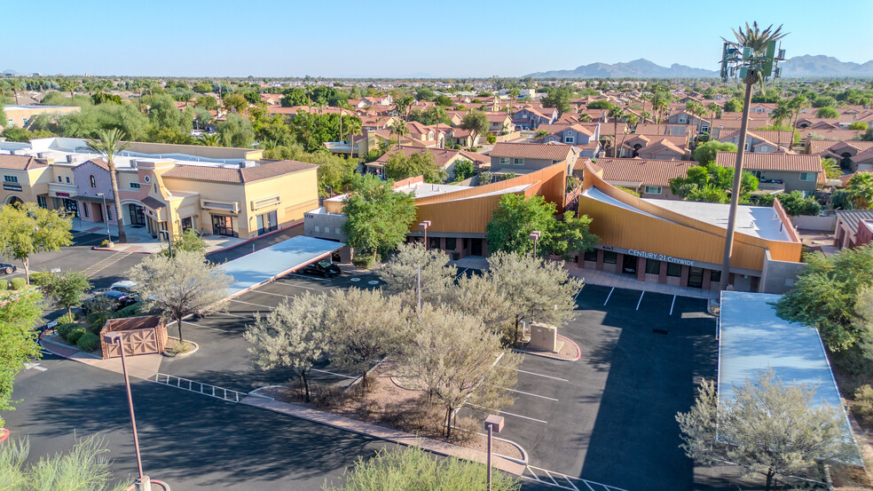 4729 E Union Hills Dr, Phoenix, AZ à louer - Photo de l’immeuble – Image 3 sur 17