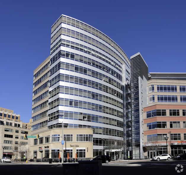 3003 Washington Blvd, Arlington, VA à vendre - Photo de l’immeuble – Image 2 sur 16