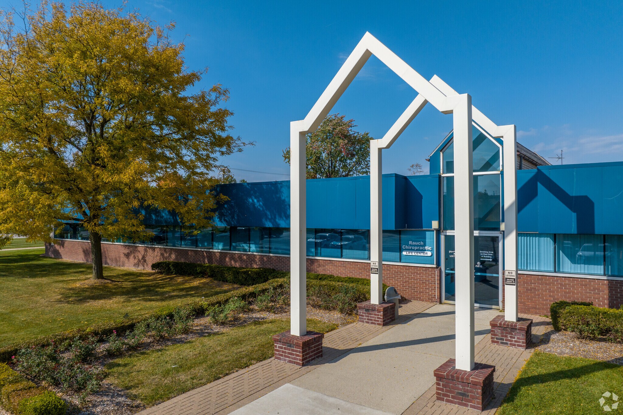 37300 Dequindre Rd, Sterling Heights, MI à louer Photo principale– Image 1 sur 24