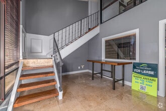 23291 Ventura Blvd, Woodland Hills, CA à louer Photo intérieure– Image 1 sur 12