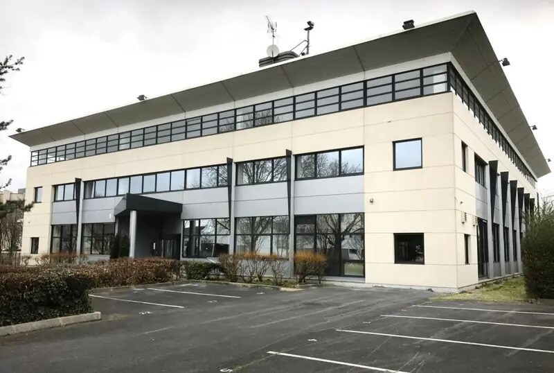 1-3 Allée Des Pierres Mayettes, Gennevilliers à louer - Photo de l’immeuble – Image 1 sur 6