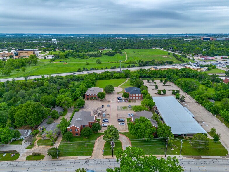 1309 B W Abram St, Arlington, TX à vendre - Photo de l’immeuble – Image 2 sur 10