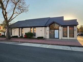 Plus de détails pour 540 Middle Neck Rd, Great Neck, NY - Local commercial à louer