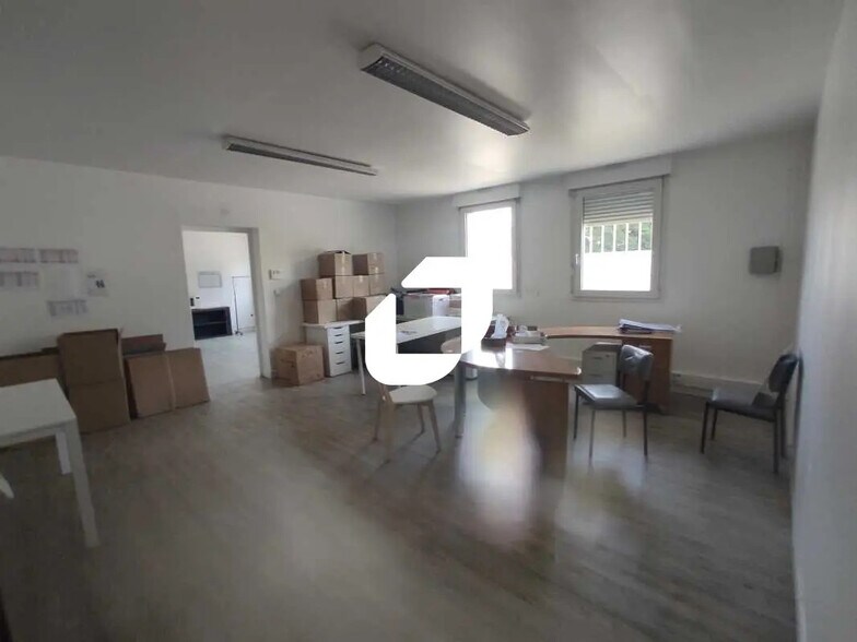 8-10 Rue Henri Dunant, Chevilly-Larue à louer - Photo de l’immeuble – Image 3 sur 17