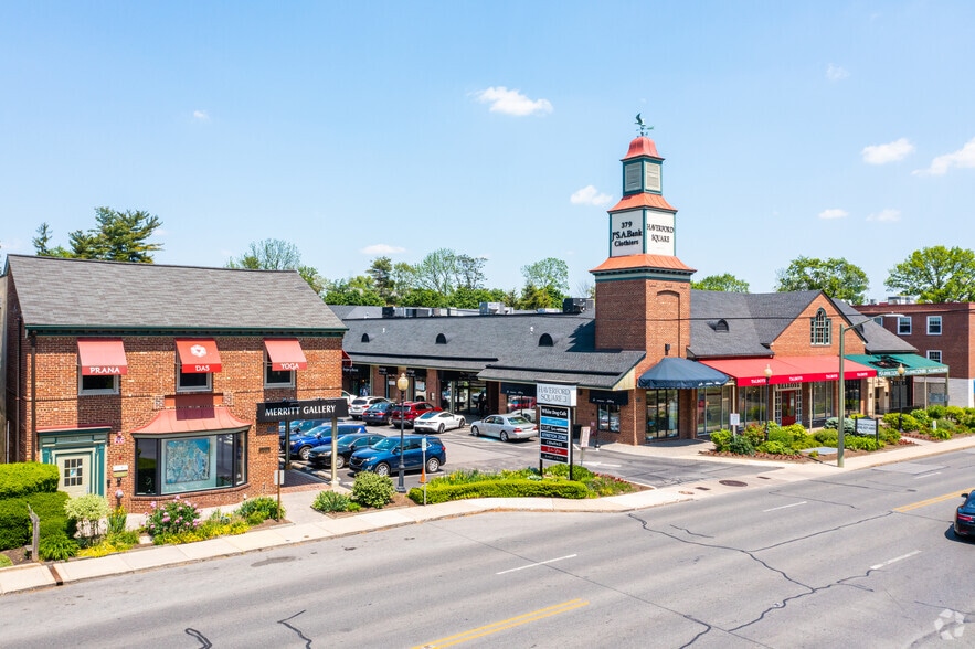 379-385 W Lancaster Ave, Haverford, PA à louer - Photo de l’immeuble – Image 1 sur 10