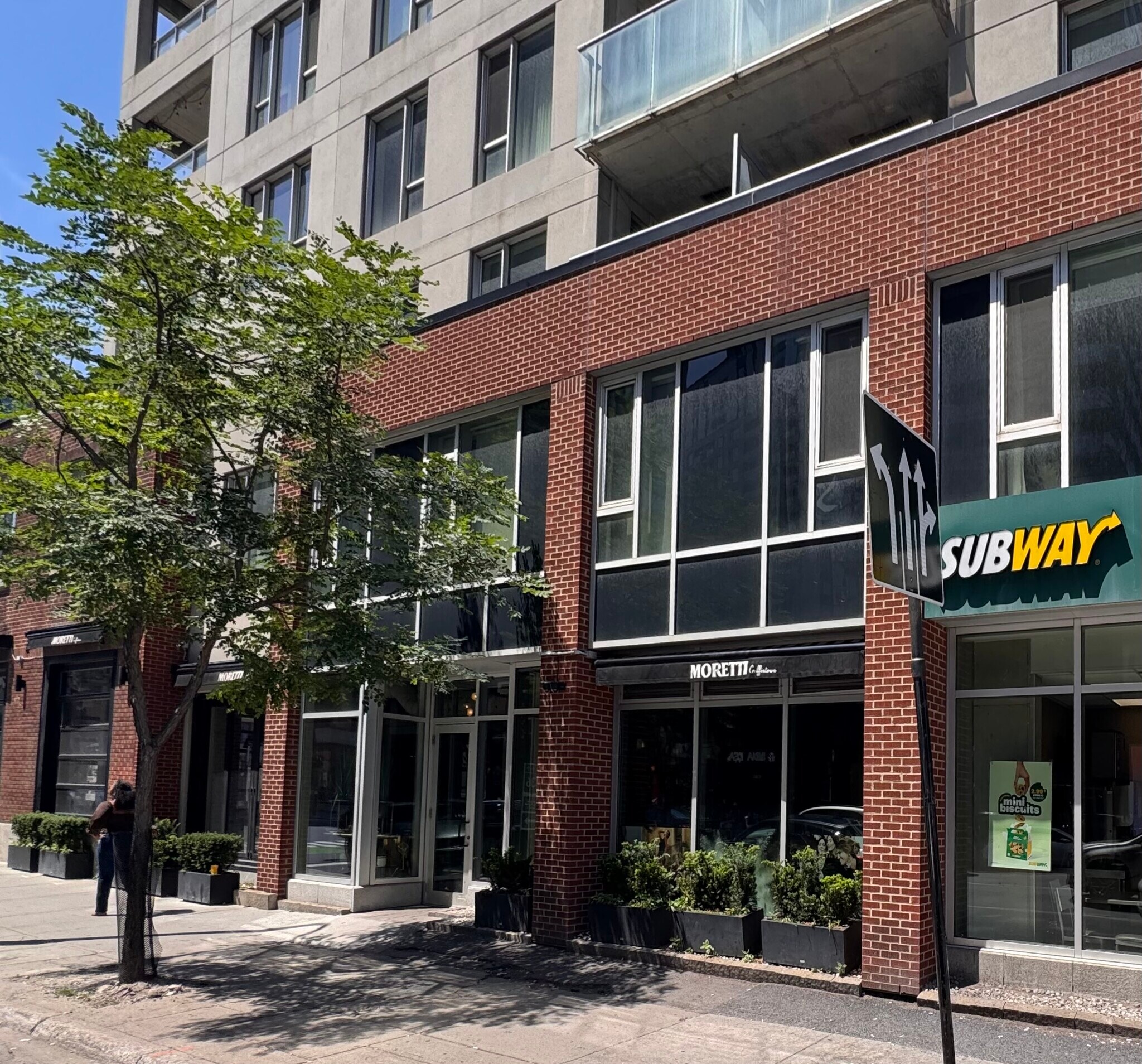 1059 Rue Wellington, Montréal, QC à vendre Photo de l’immeuble– Image 1 sur 3