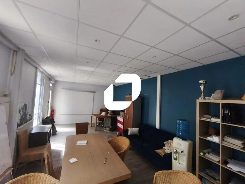 Bureau dans Champigny-sur-Marne à vendre - Photo de l’immeuble – Image 2 sur 6