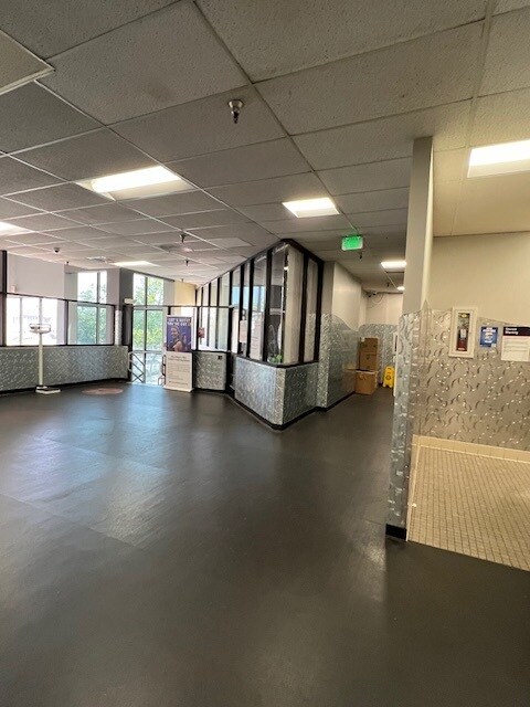 9550 Miramar Rd, San Diego, CA à louer Photo de l’immeuble– Image 1 sur 6