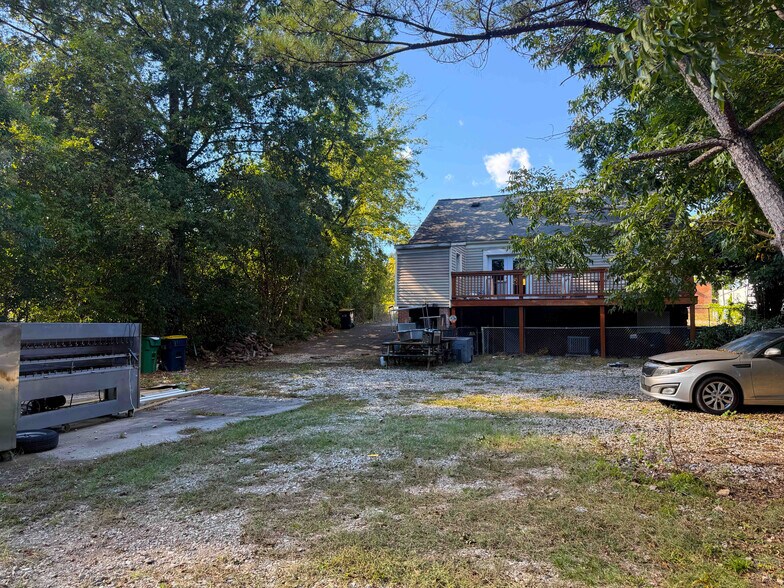 2808 The Plaza, Charlotte, NC à louer - Photo de l’immeuble – Image 3 sur 9