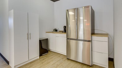 4747-4767 Rue Dagenais, Montréal, QC à louer Photo intérieure– Image 2 sur 9