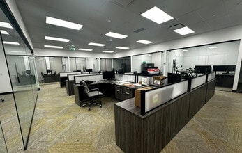 7350 110 Ave SE, Calgary, AB à louer Photo intérieure– Image 1 sur 7