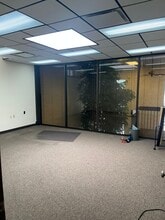 524 Clark Ave, Kirkwood, MO à louer Photo de l’immeuble– Image 1 sur 3