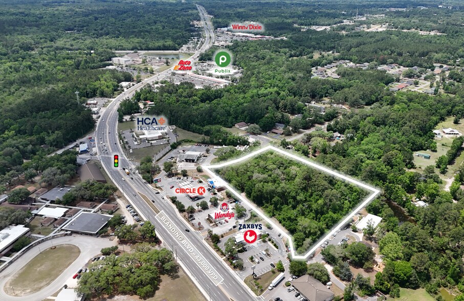 4018 Everett ave, Middleburg, FL à vendre - Photo de l’immeuble – Image 2 sur 3