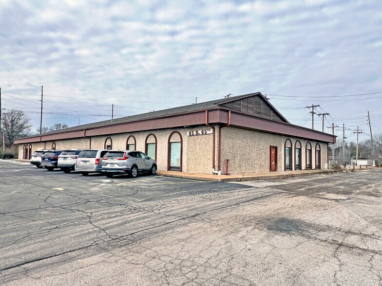 65 S 65th St, Belleville, IL à vendre - Photo principale – Image 1 sur 17