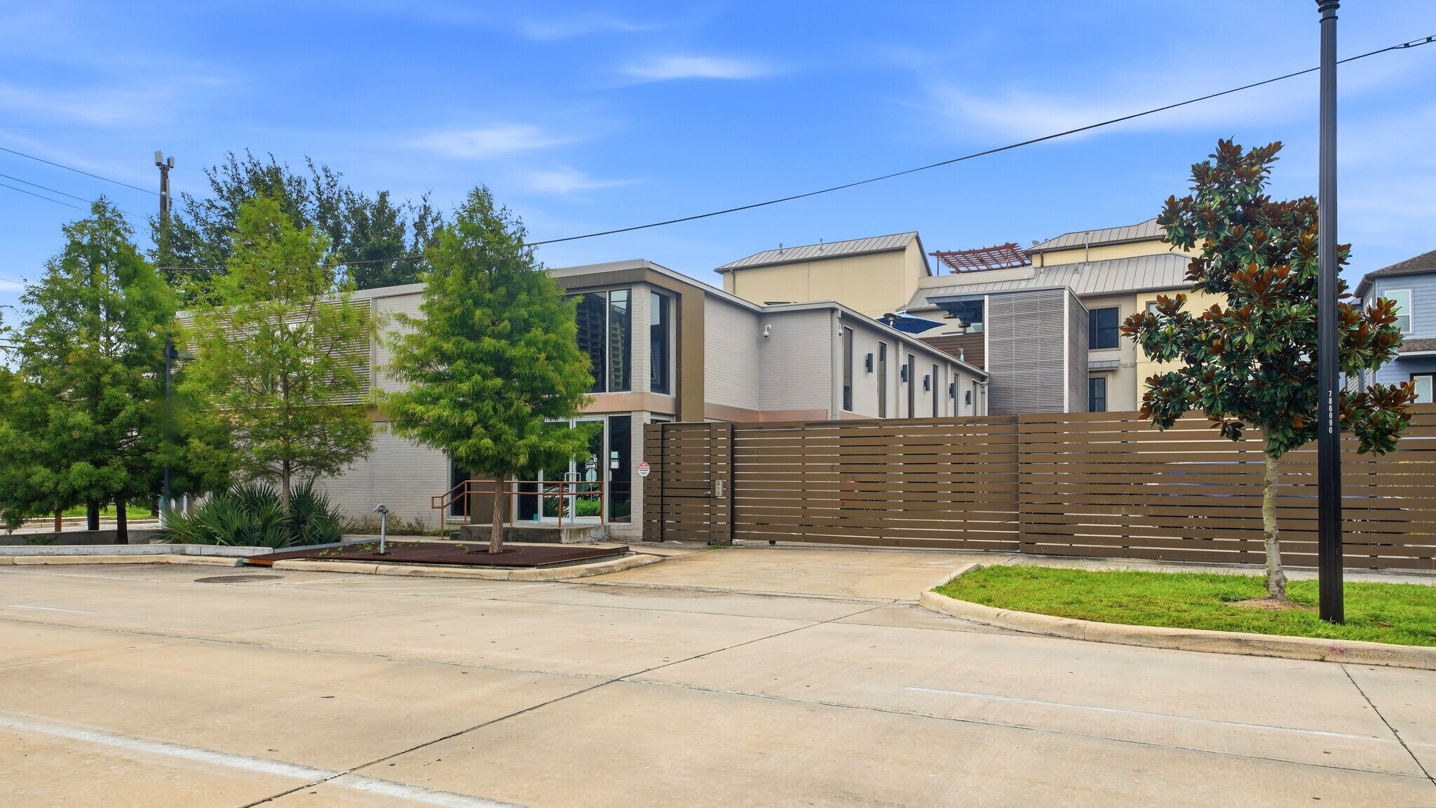 2301 Caroline St, Houston, TX à vendre Photo de l’immeuble– Image 1 sur 21