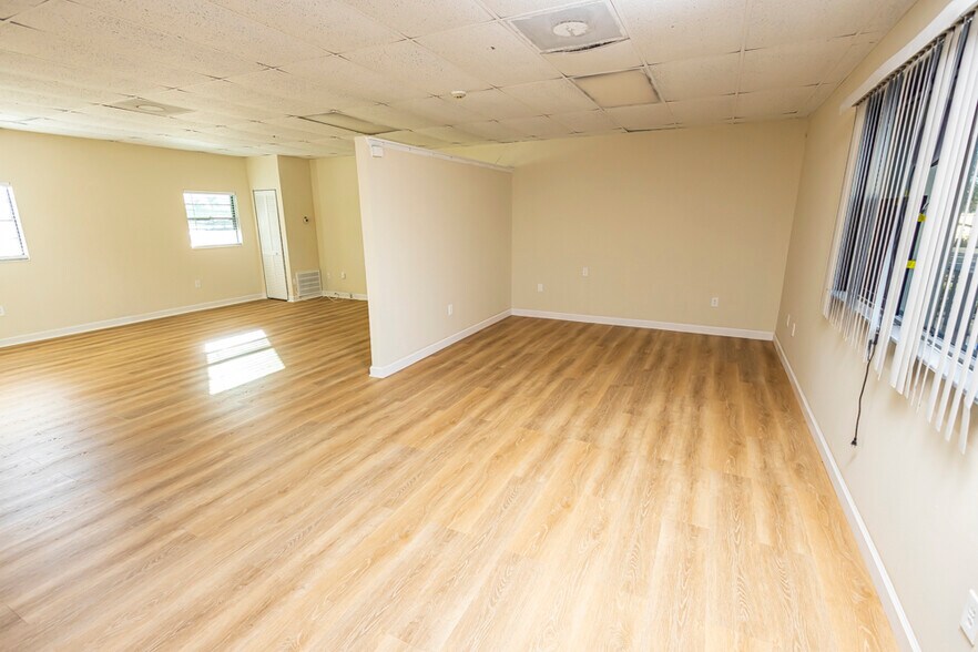 4911 14th St, Bradenton, FL à louer - Photo de l’immeuble – Image 2 sur 10