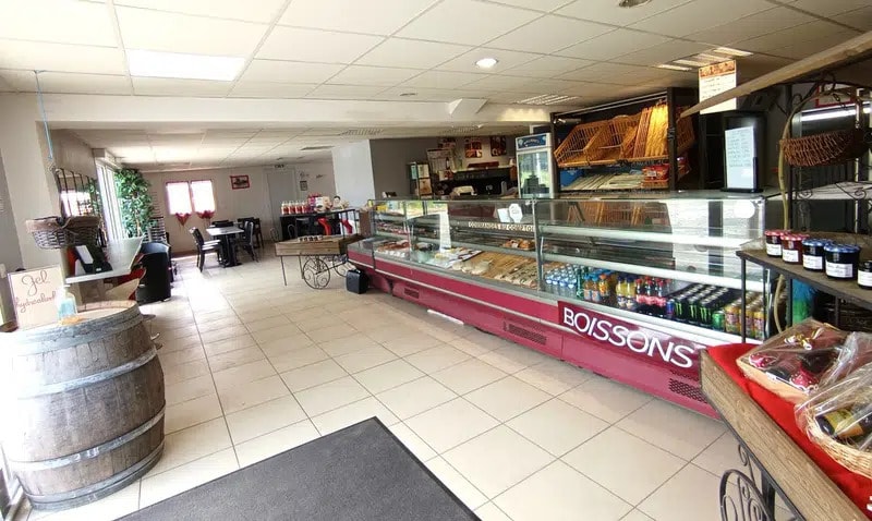 Local commercial dans Bourcefranc-le-Chapus à vendre - Photo de l’immeuble – Image 2 sur 6