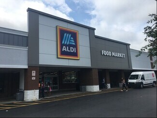 Plus de détails pour 819-821 S Main St, Kernersville, NC - Local commercial à louer