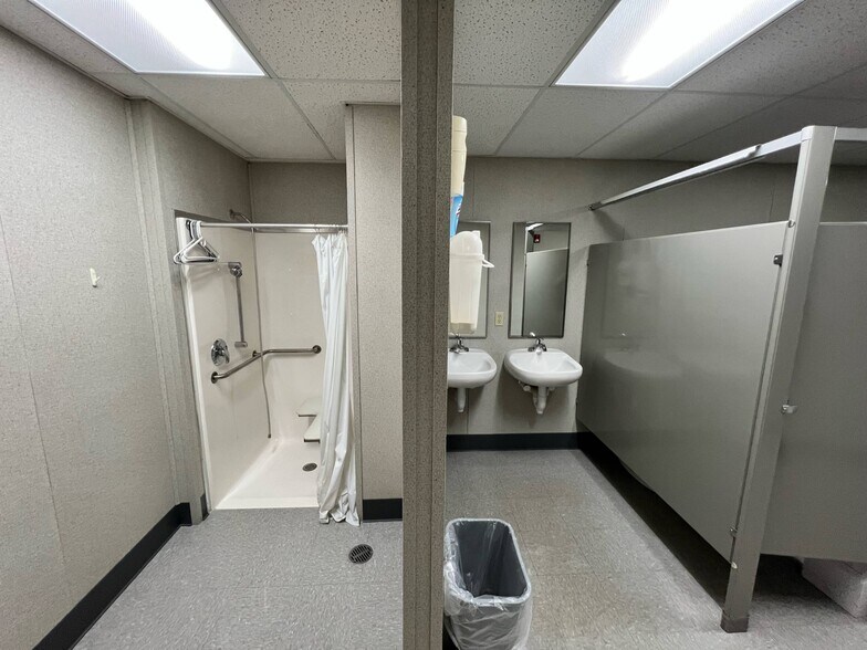 1838 Front St, Toledo, OH à louer - Photo intérieure – Image 3 sur 5