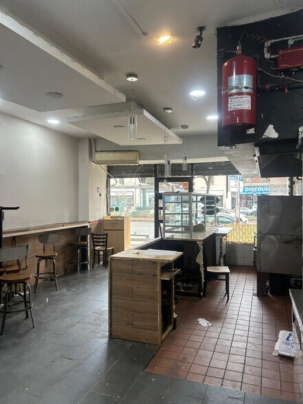 2709-2717 Broadway, New York, NY à louer - Photo de l’immeuble – Image 3 sur 8