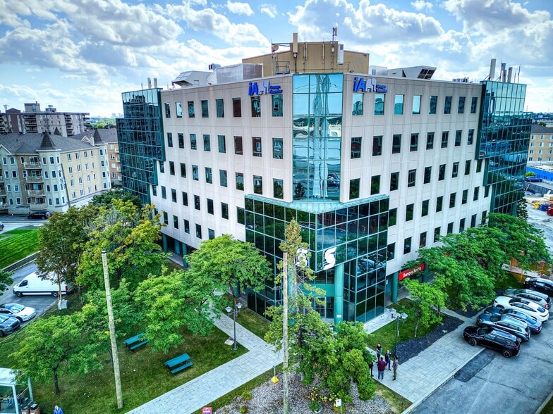 7400 Boul des Galeries-d'Anjou, Montréal, QC à louer - Aérien – Image 3 sur 8