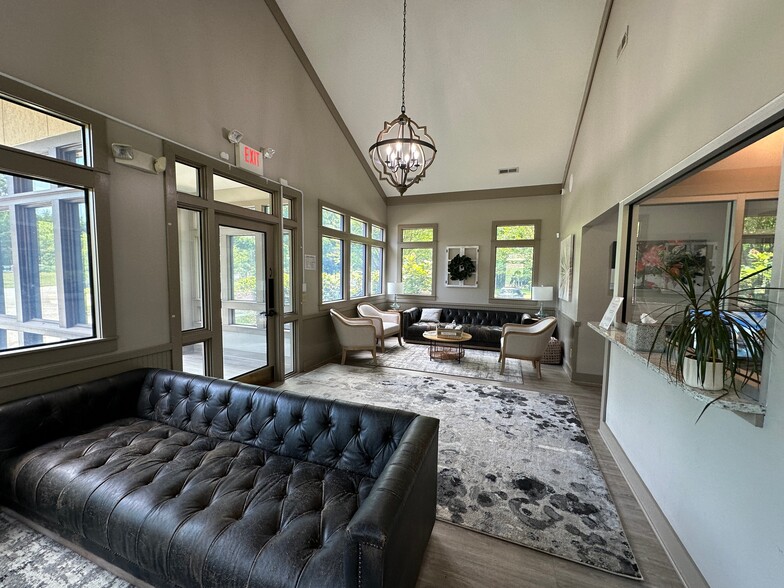 1708 & 1710 Old Haywood Rd., Asheville, NC à vendre - Photo de l’immeuble – Image 3 sur 15