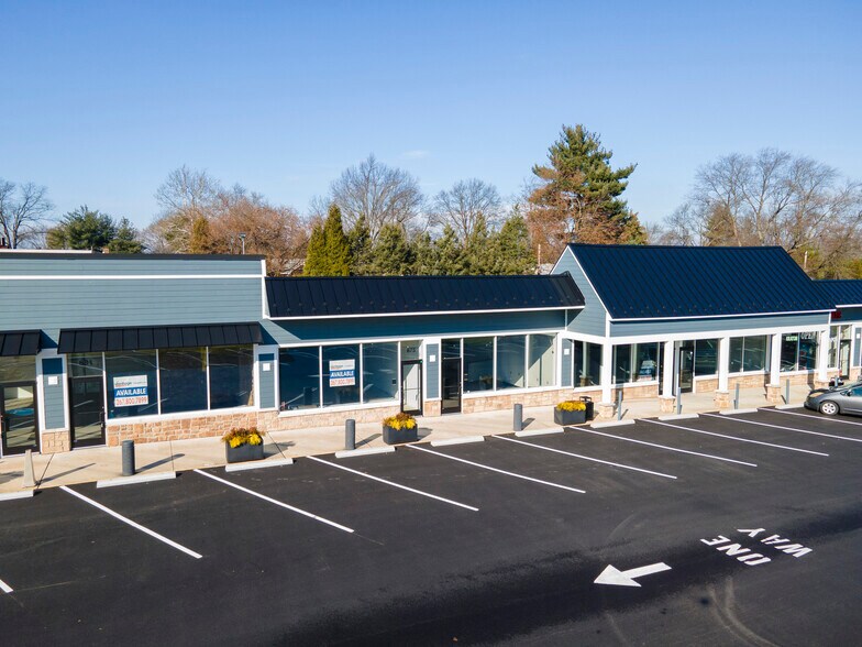 853-881 W Butler Pike, Ambler, PA à louer - Photo de l’immeuble – Image 2 sur 12