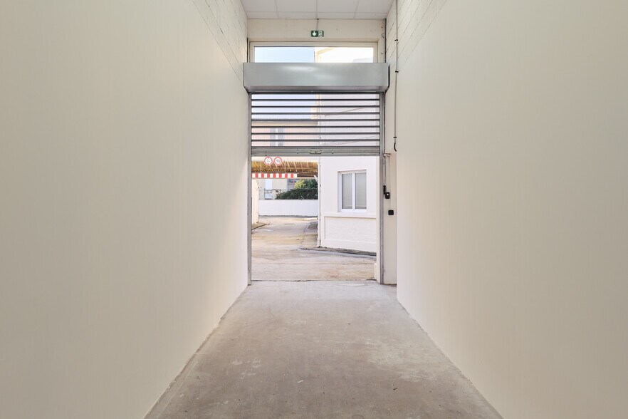 152 Rue De Paris, Montreuil à louer - Photo de l’immeuble – Image 2 sur 18