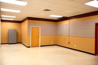 4565 Progress Rd, Norfolk, VA à louer Photo intérieure– Image 2 sur 13