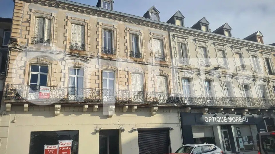 Local commercial dans Commentry à louer - Photo de l’immeuble – Image 3 sur 4