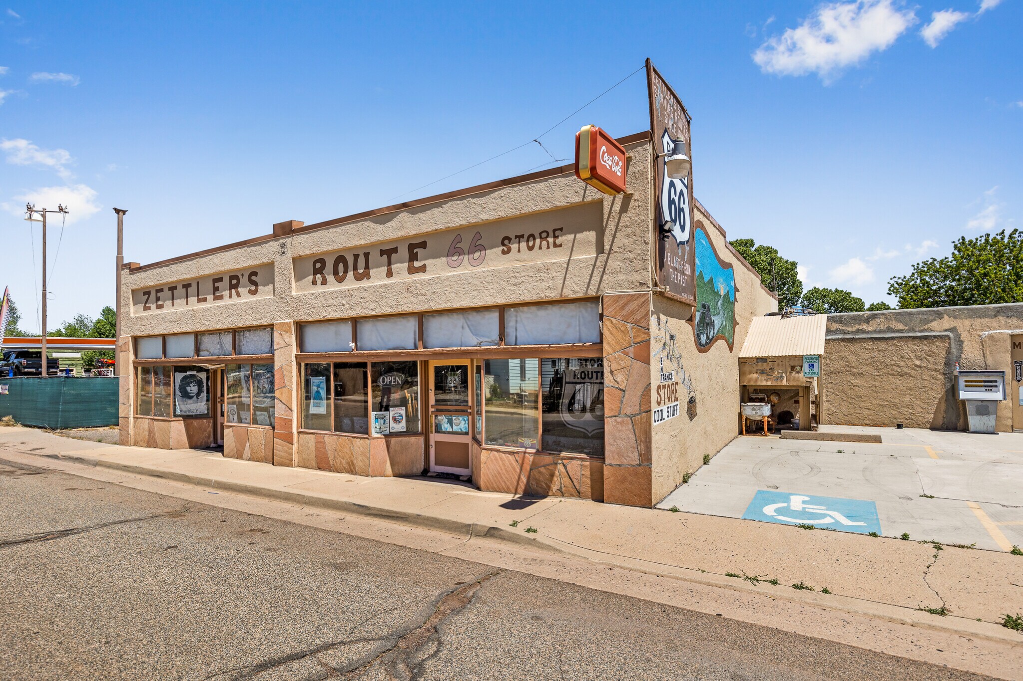 242 W Lewis Ave, Ash Fork, AZ à vendre Photo principale– Image 1 sur 16