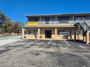 812 W Dallas St, Conroe, TX à louer Photo intérieure– Image 1 sur 16