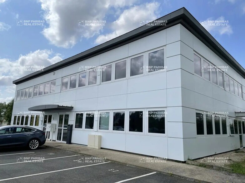 Bureau dans Orléans à vendre - Photo de l’immeuble – Image 1 sur 5