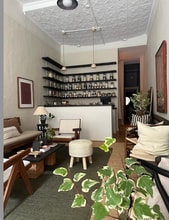 325 W 11th St, New York, NY à louer Photo de l’immeuble– Image 2 sur 4