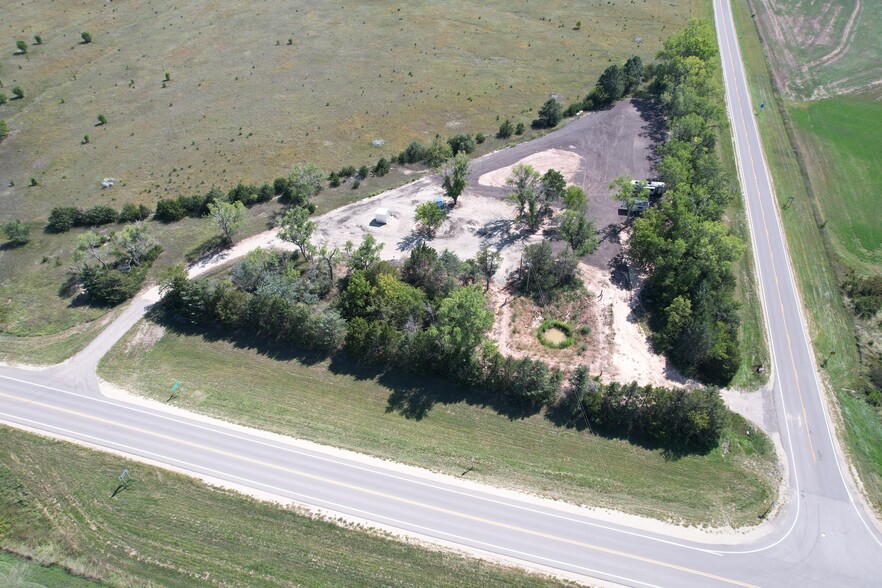 2608 Deer rd, Miltonvale, KS à vendre - Photo de l’immeuble – Image 3 sur 9