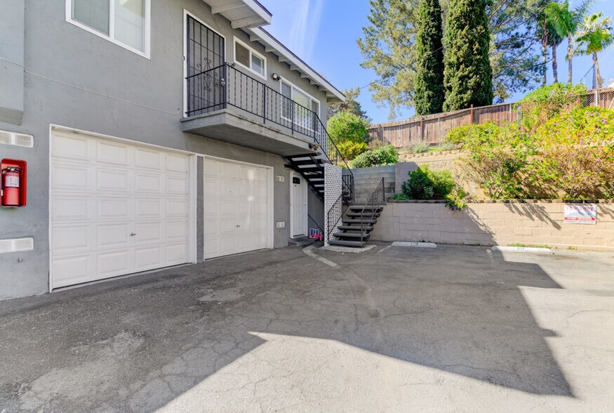615-617 Truly Terrace, Vista, CA à vendre - Photo de l’immeuble – Image 3 sur 40
