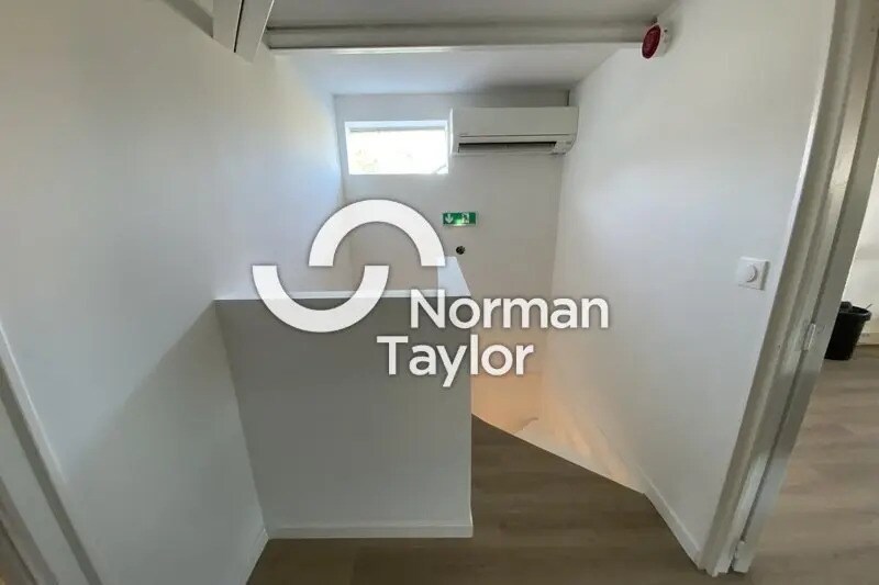 Bureau dans Montpellier à louer - Photo de l’immeuble – Image 2 sur 12