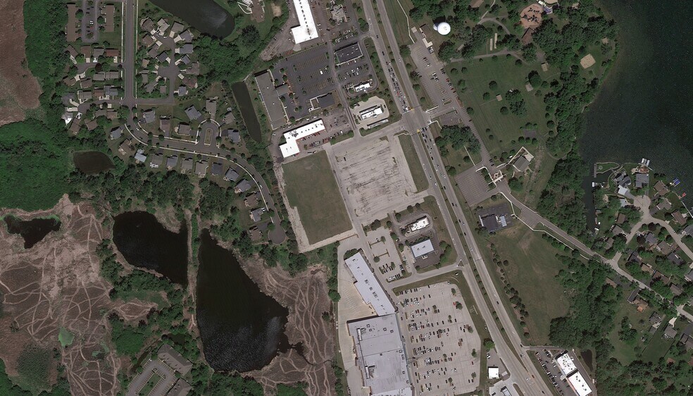 225 S Rand Rd, Lake Zurich, IL à louer - Photo de l’immeuble – Image 1 sur 1