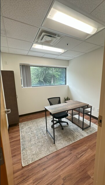 153 S Main St, Newtown, CT à louer Photo intérieure– Image 1 sur 2