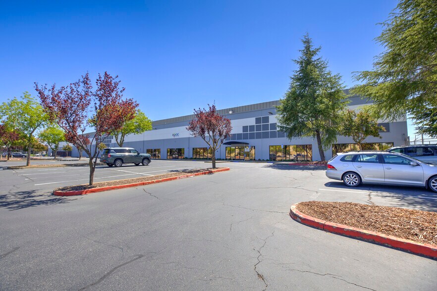 1601 Aviation Blvd, Lincoln, CA à louer - Photo de l’immeuble – Image 1 sur 6