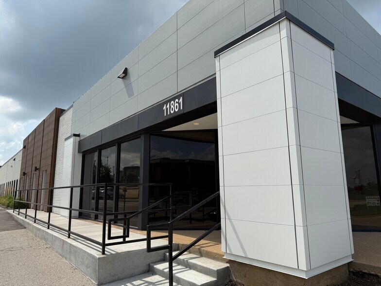 11861-11865 Westline Industrial Dr, Saint Louis, MO à louer - Photo de l’immeuble – Image 3 sur 5