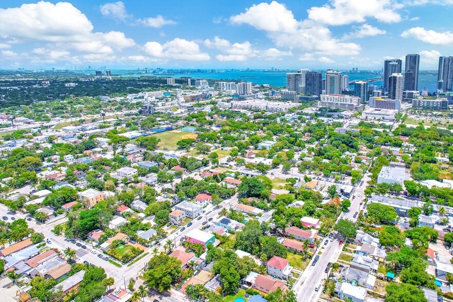 266 NW 32nd St, Miami, FL à vendre - Photo de l’immeuble – Image 3 sur 7