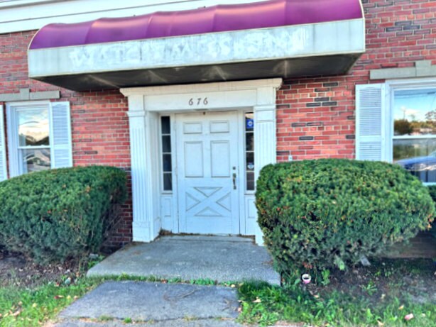 676 Broadway, Bangor, ME à louer - Photo de l’immeuble – Image 2 sur 20