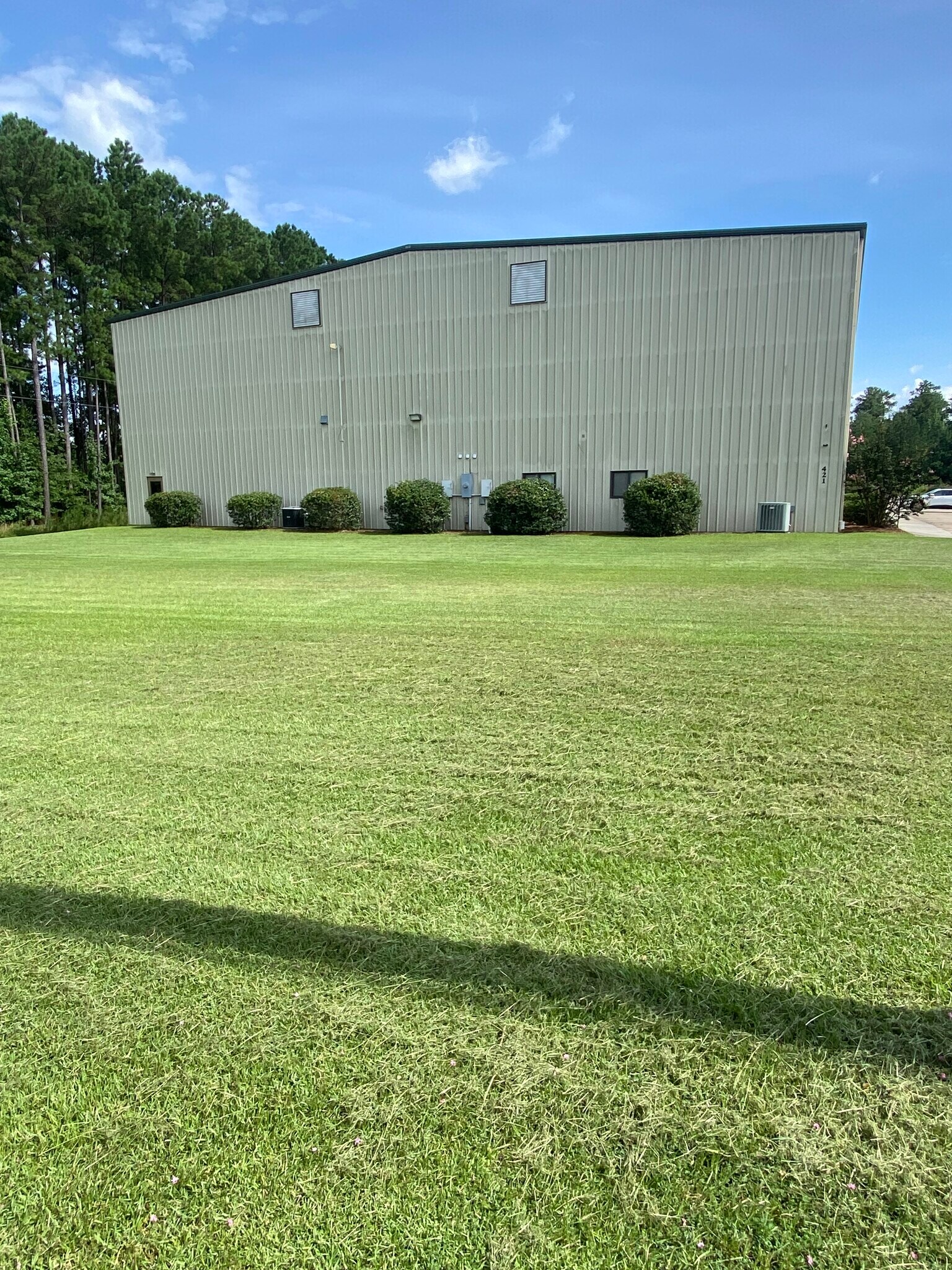 421 W Manchester Rd, Spring Lake, NC à louer Photo de l’immeuble– Image 1 sur 12