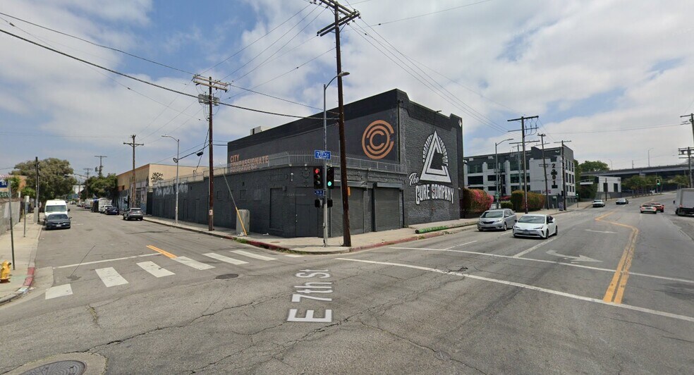 2231 E 7th St, Los Angeles, CA à vendre - Photo de l’immeuble – Image 1 sur 4