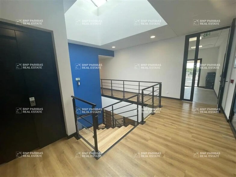 585 Rue De La Croix Verte, Montpellier à louer - Photo de l’immeuble – Image 3 sur 13