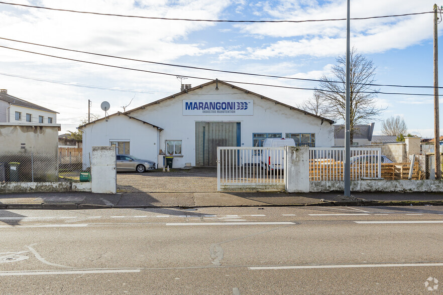 94 Rue Alexandre Dumas, Vaulx-en-Velin à louer - Photo principale – Image 1 sur 2